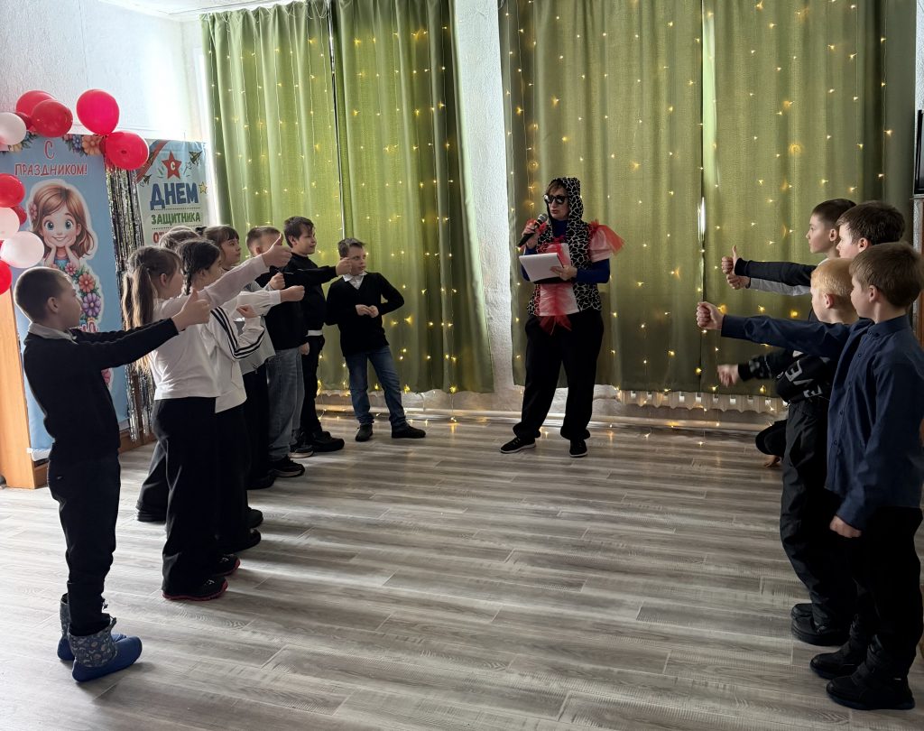 Батл «Защитники и помощницы»